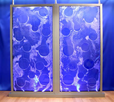 Free-standing bubble panel